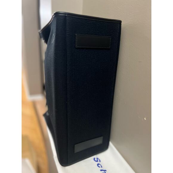 ROENZA SCHOULER
Belted leather-trimmed canvas tote - Picture 6 of 15